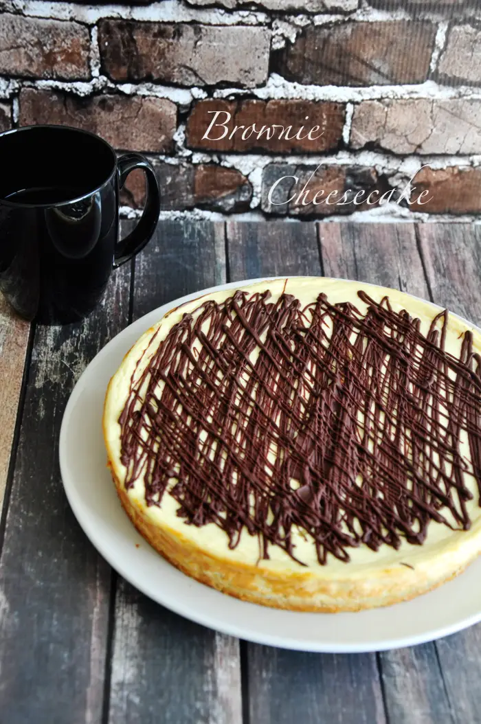 Rich, cheesy, creamy, chocolatey, perfectly sweet, you don't want to miss this to-die-for Brownie Cheesecake. Get the recipe now! Read more at https://www.delishplan.com/brownie-cheesecake/