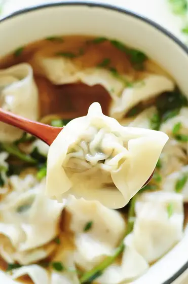 https://www.streetsmartkitchen.com/wp-content/uploads/How-to-Make-Wonton-Soup-12.jpg?ezimgfmt=rs:372x560/rscb1/ng:webp/ngcb1