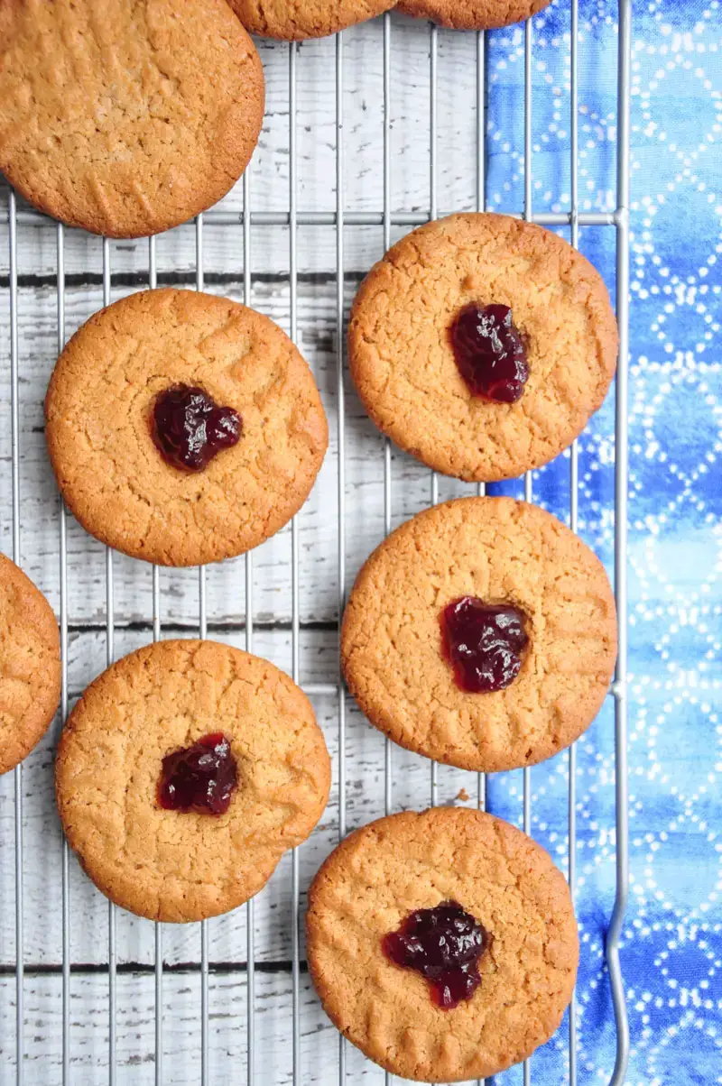 Easy Peanut Butter and Jelly Cookies