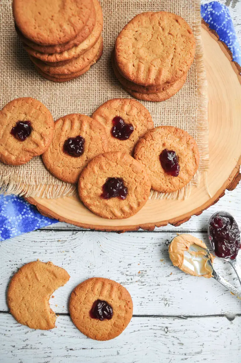 Easy Peanut Butter and Jelly Cookies