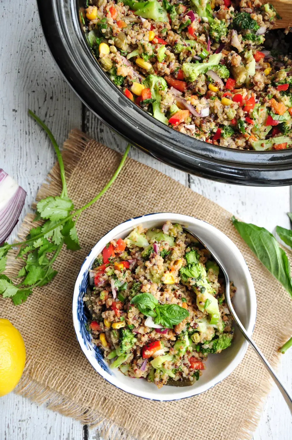 https://www.streetsmartkitchen.com/wp-content/uploads/Slow-Cooker-Vegetable-Quinoa-Medley-1.jpg?ezimgfmt=ng%3Awebp%2Fngcb1%2Frs%3Adevice%2Frscb1-2