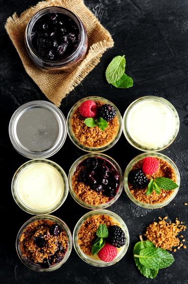 https://www.streetsmartkitchen.com/wp-content/uploads/Sous-Vide-Cheesecake-7.jpg?ezimgfmt=rs:372x560/rscb1/ngcb1/notWebP