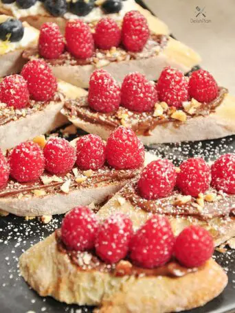 chocolate-hazelnut & raspberry toast